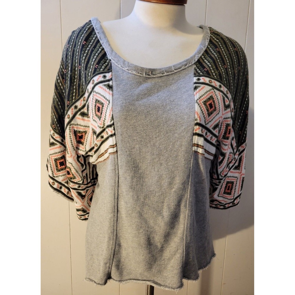 Free People Women's Oversized blouse/top, Gray With Aztec Print Sleeves Small